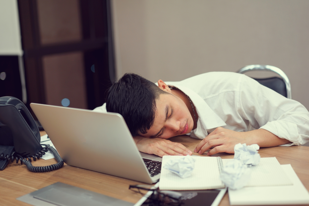 Detail Tidur Sambil Duduk Nomer 7