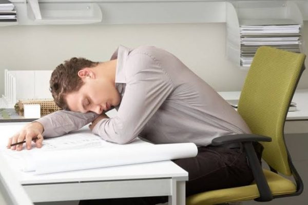 Detail Tidur Sambil Duduk Nomer 10