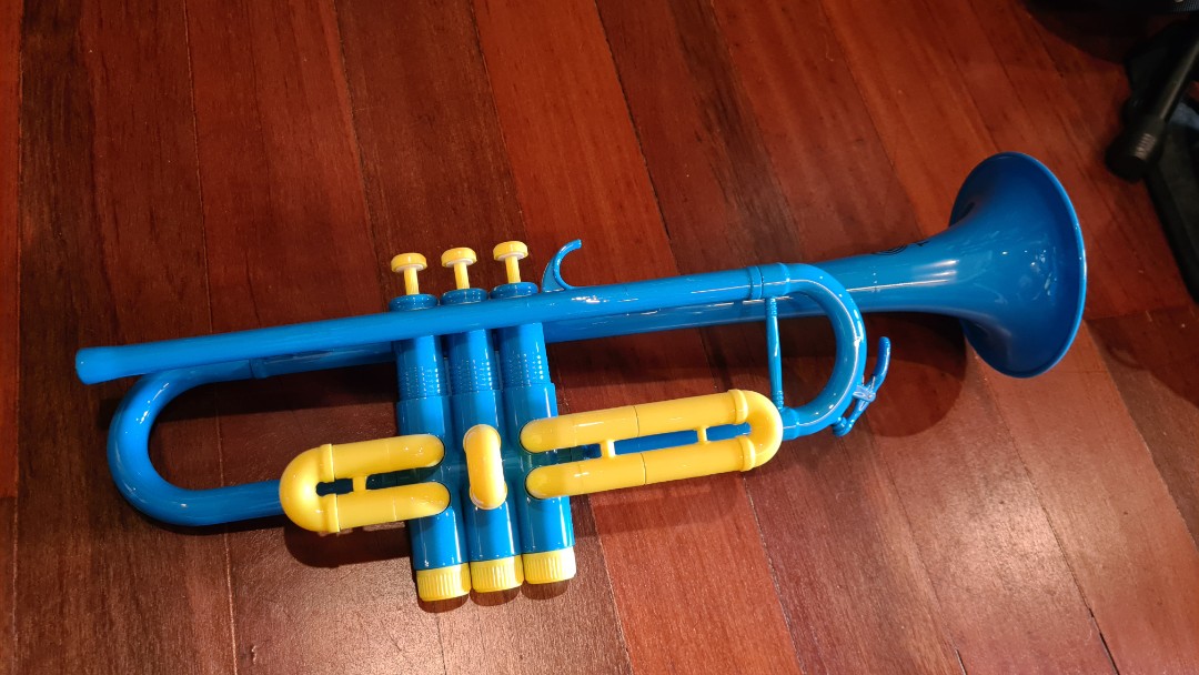 Detail Tiger Plastic Trumpet Nomer 11