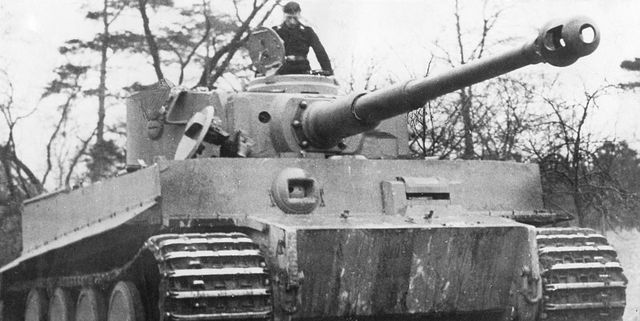 Detail Tiger Tank Images Nomer 5