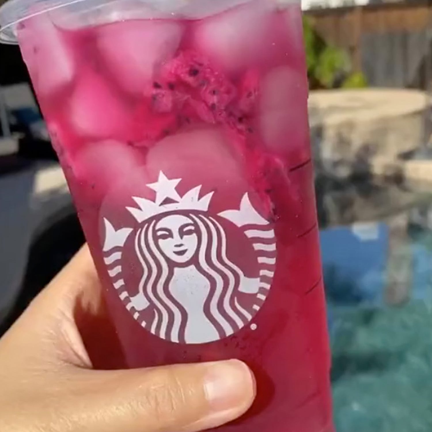 Tiktok Star Kytsya'S Stunning Starbucks Ariel Look - 7gzibns