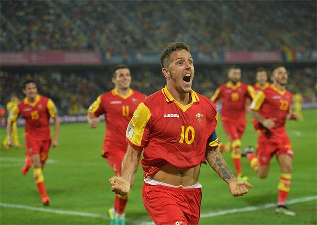 Download Tim Nasional Sepak Bola Montenegro Nomer 2