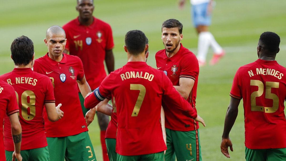 Detail Tim Nasional Sepak Bola Portugal Nomer 7