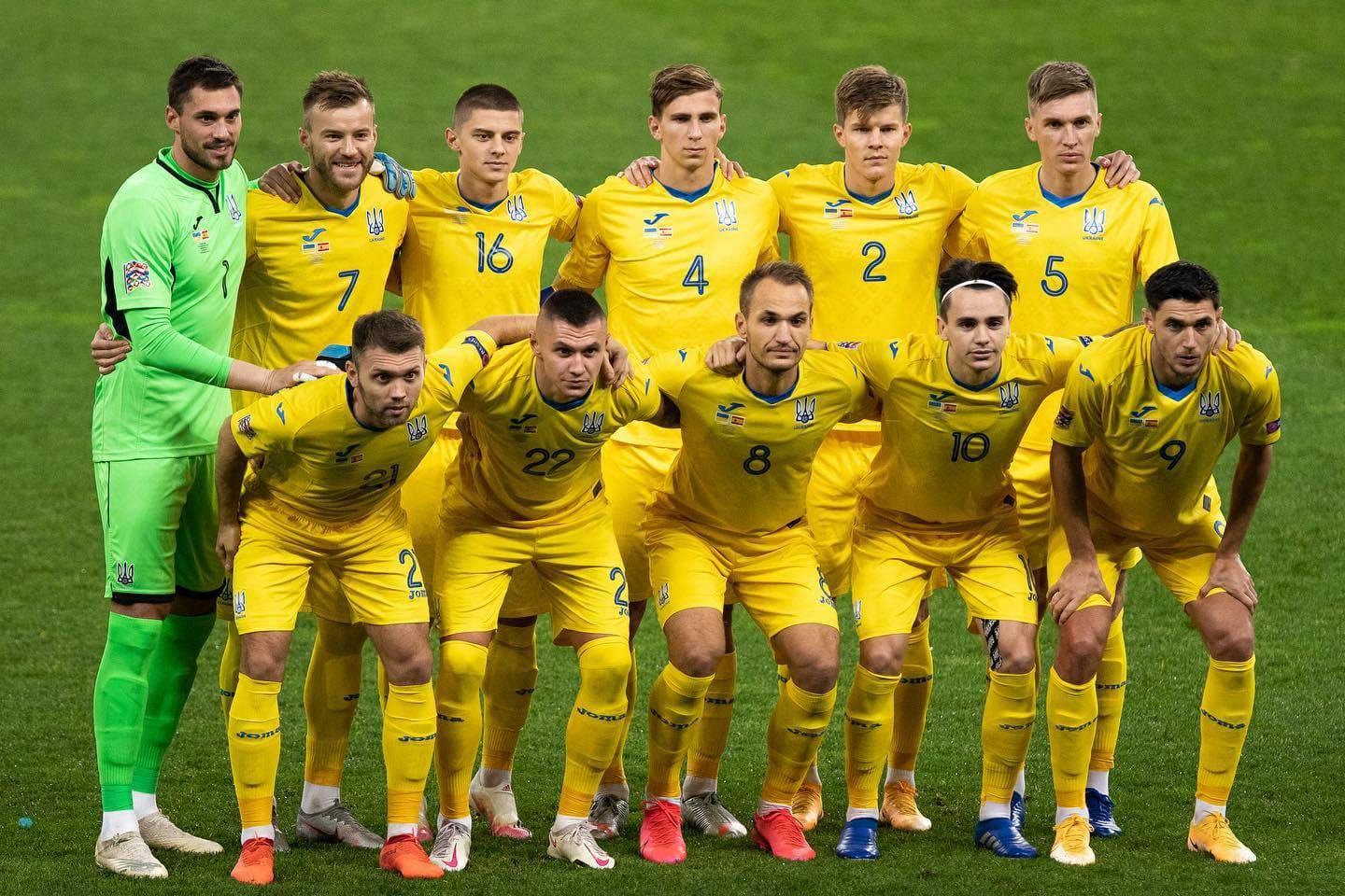 Detail Tim Nasional Sepak Bola Ukraina Nomer 13