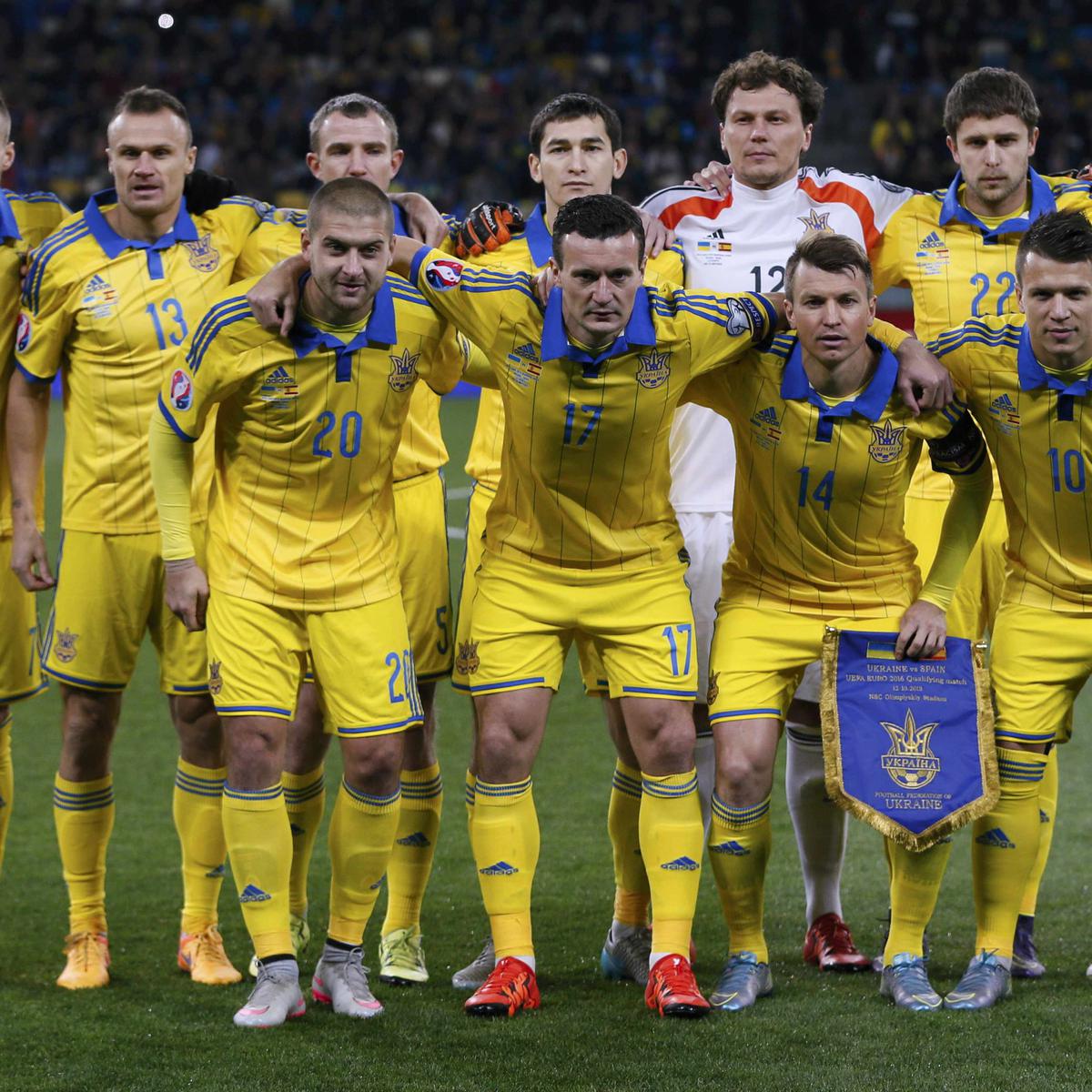 Detail Tim Nasional Sepak Bola Ukraina Nomer 16