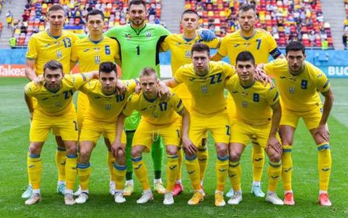 Detail Tim Nasional Sepak Bola Ukraina Nomer 3