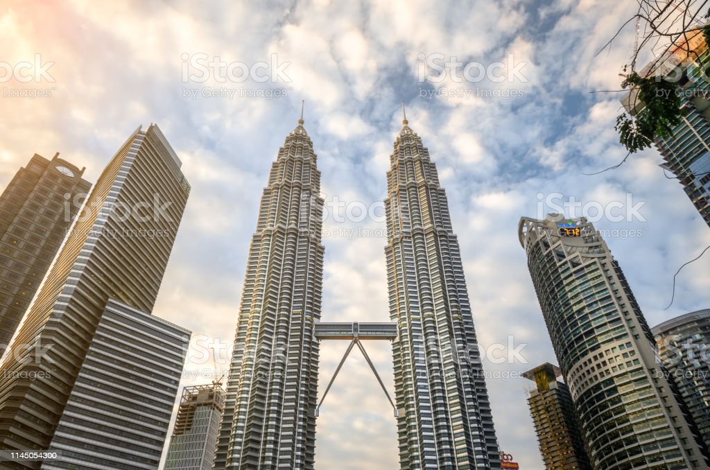 Detail Tinggi Menara Petronas Nomer 25