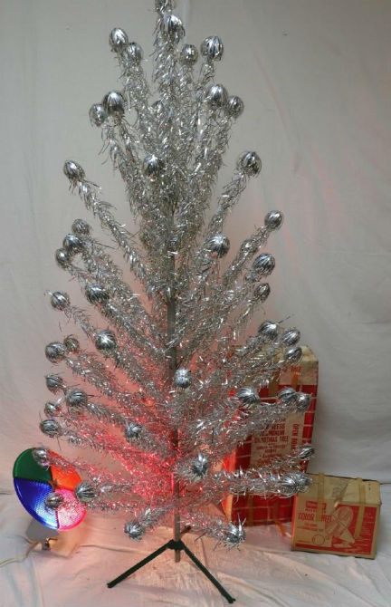 Detail Tinsel Christmas Tree With Color Wheel Nomer 22