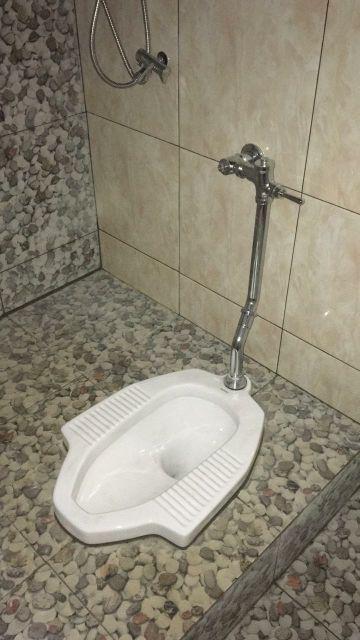 Detail Toilet Jongkok Dengan Flush Nomer 24