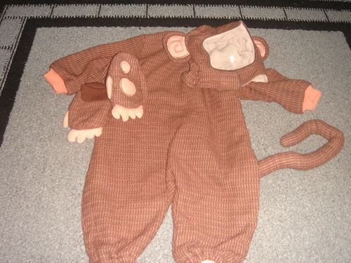 Detail Tom Arma Monkey Nomer 27