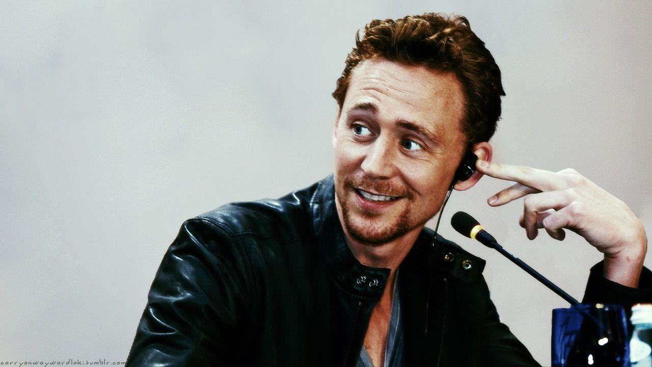 Detail Tom Hiddleston Wallpaper Nomer 11