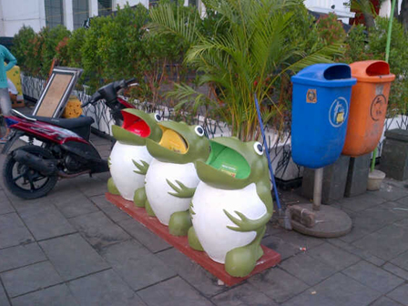 Detail Tong Sampah Animasi Nomer 35