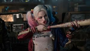 Detail Tongkat Baseball Harley Quinn Nomer 33