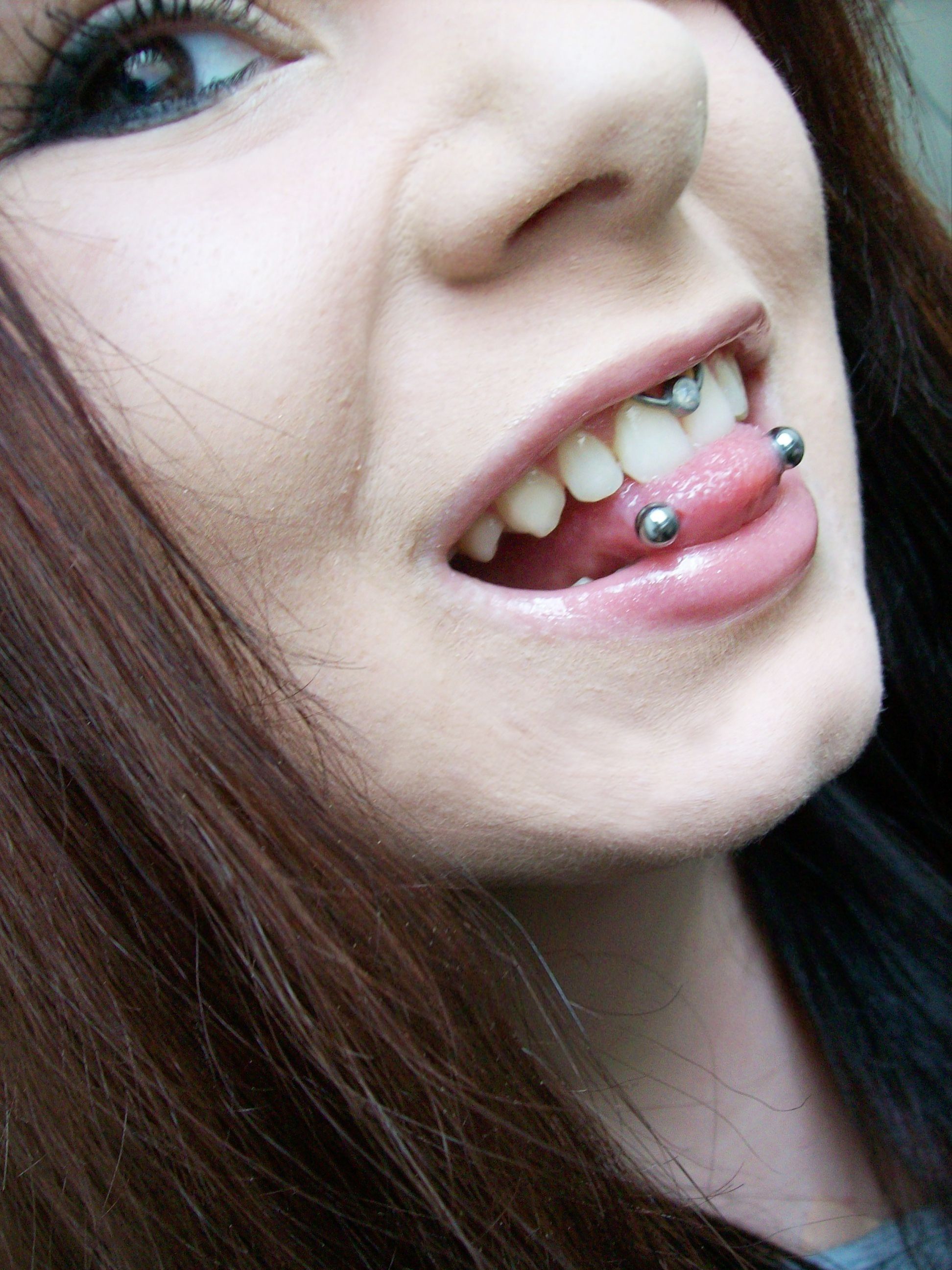 Detail Tongue Piercing And Snake Eyes Nomer 24