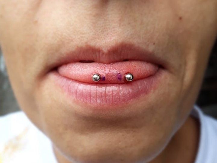 Detail Tongue Piercing And Snake Eyes Nomer 41