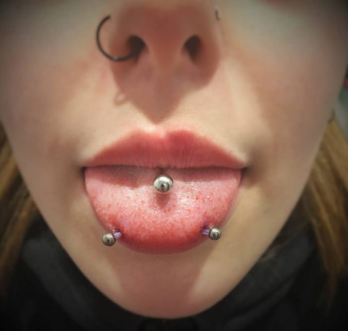 Detail Tongue Piercing And Snake Eyes Nomer 7