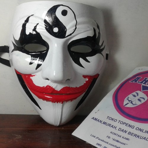 Detail Topeng Anonymous Joker Nomer 34