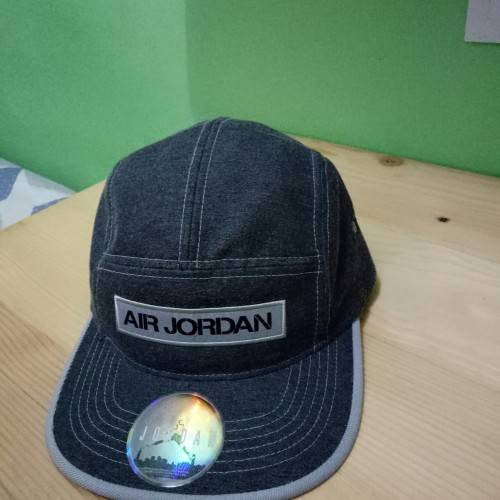 Detail Topi Nike Air Jordan Nomer 32