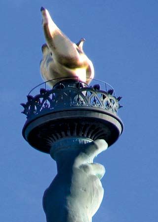 Detail Torch Balcony Statue Of Liberty Nomer 42