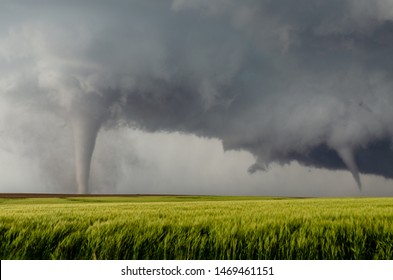 Detail Tornado Images Free Nomer 17