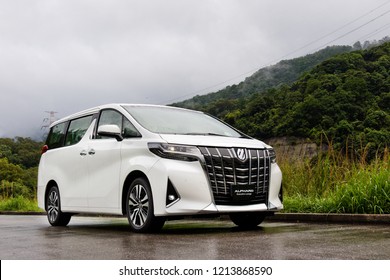 Detail Toyota Alphard Vector Nomer 37