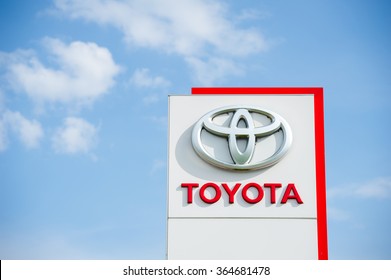 Detail Toyota Logo Jpg Nomer 40