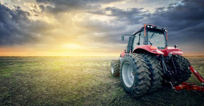 Detail Tractor Background Nomer 10