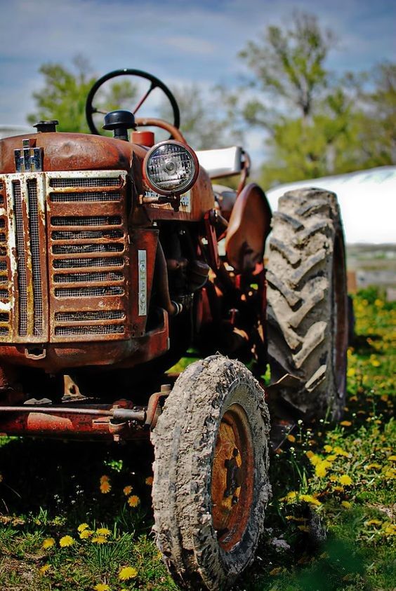 Detail Tractor Background Nomer 14