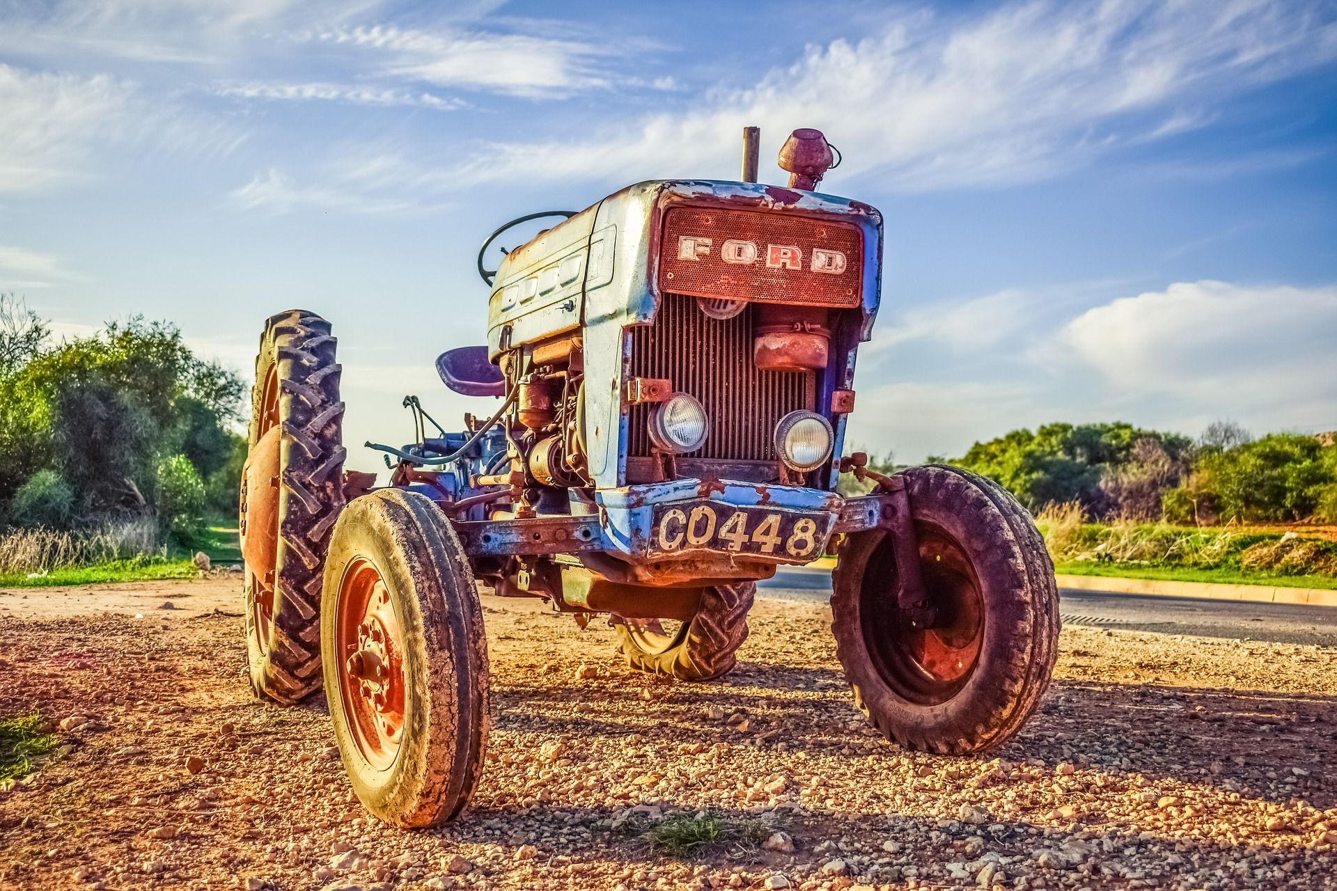 Detail Tractor Background Nomer 8