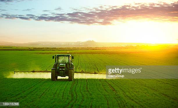 Detail Tractor Images Free Nomer 51