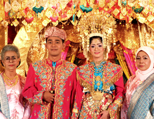 Detail Traditional Wedding In Indonesia Nomer 18