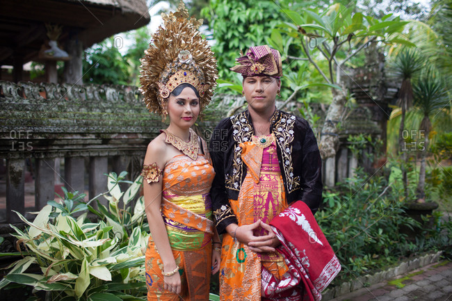 Detail Traditional Wedding In Indonesia Nomer 32