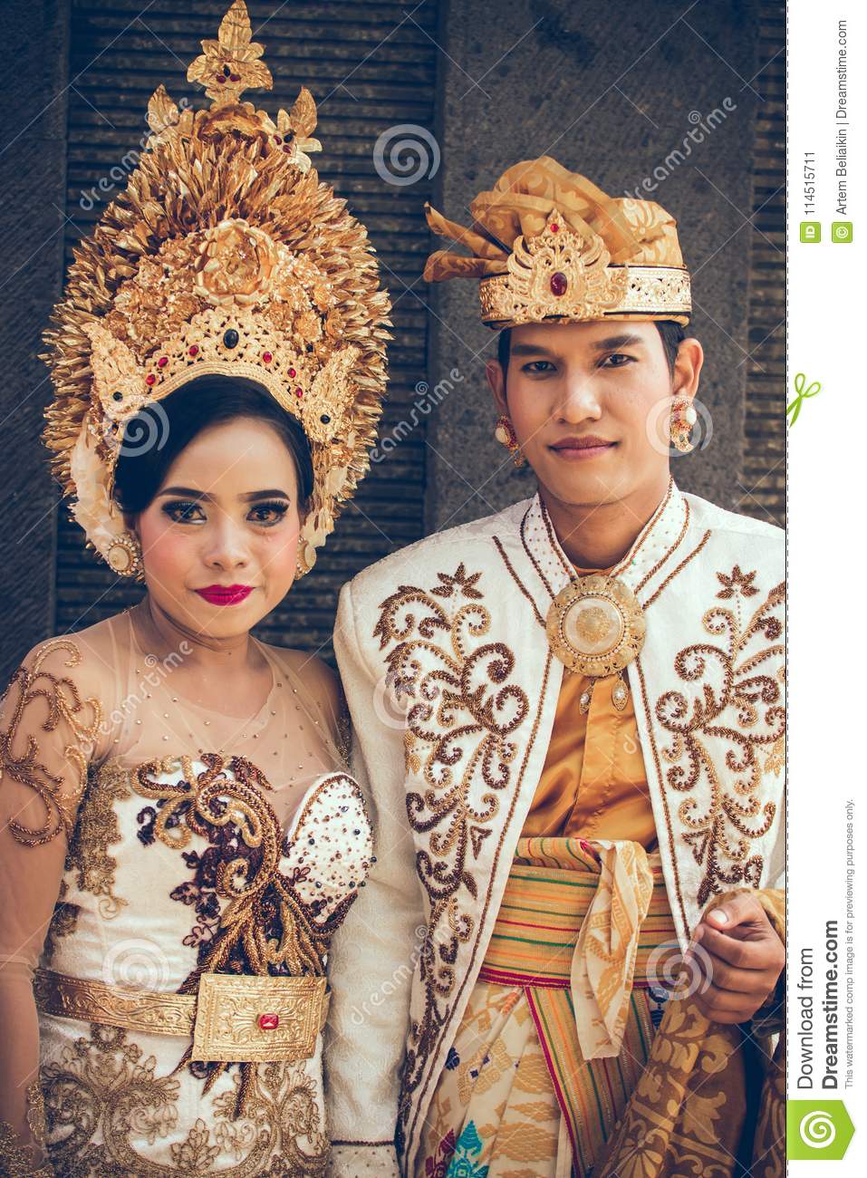 Detail Traditional Wedding In Indonesia Nomer 40