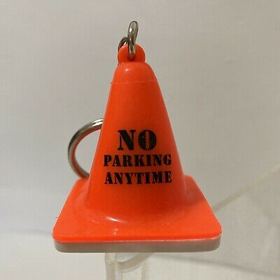 Detail Traffic Cone Keychain Nomer 18
