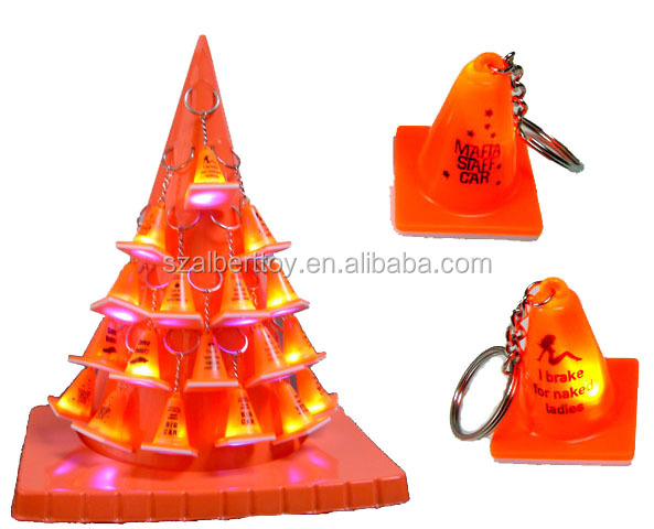Detail Traffic Cone Keychain Nomer 19