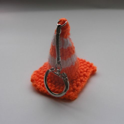 Detail Traffic Cone Keychain Nomer 33