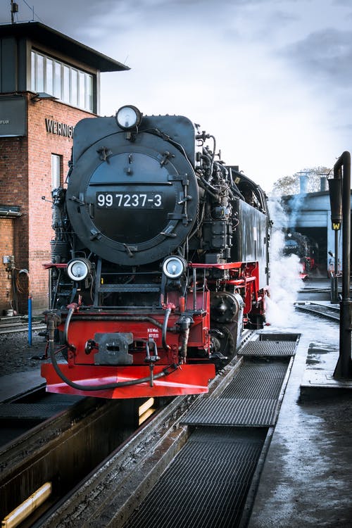 Detail Train Background Nomer 13
