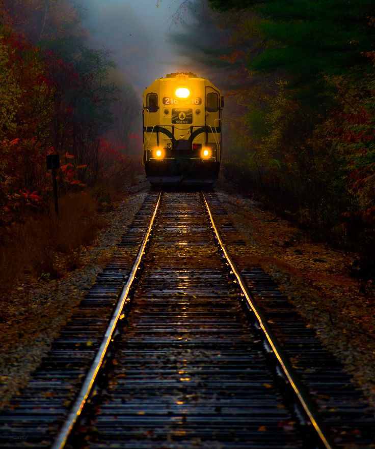 Detail Train Background Nomer 35