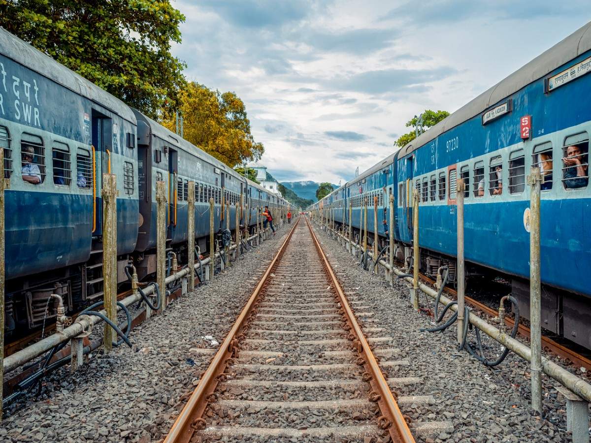 Detail Train Image Nomer 17