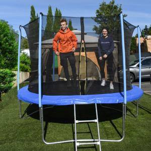 Detail Trampoline Full Of Mouse Traps Nomer 50