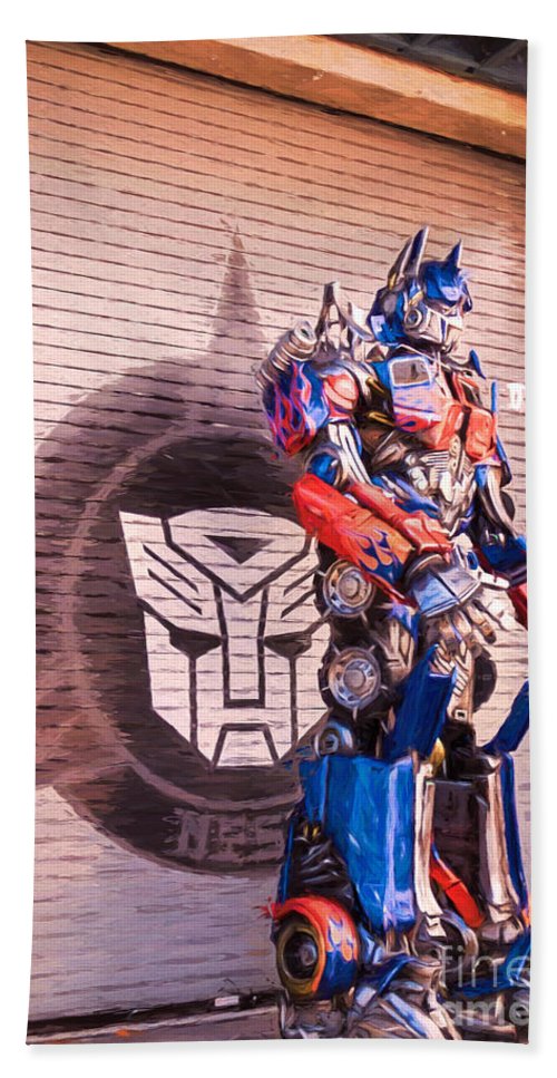 Detail Transformers Beach Towel Nomer 22