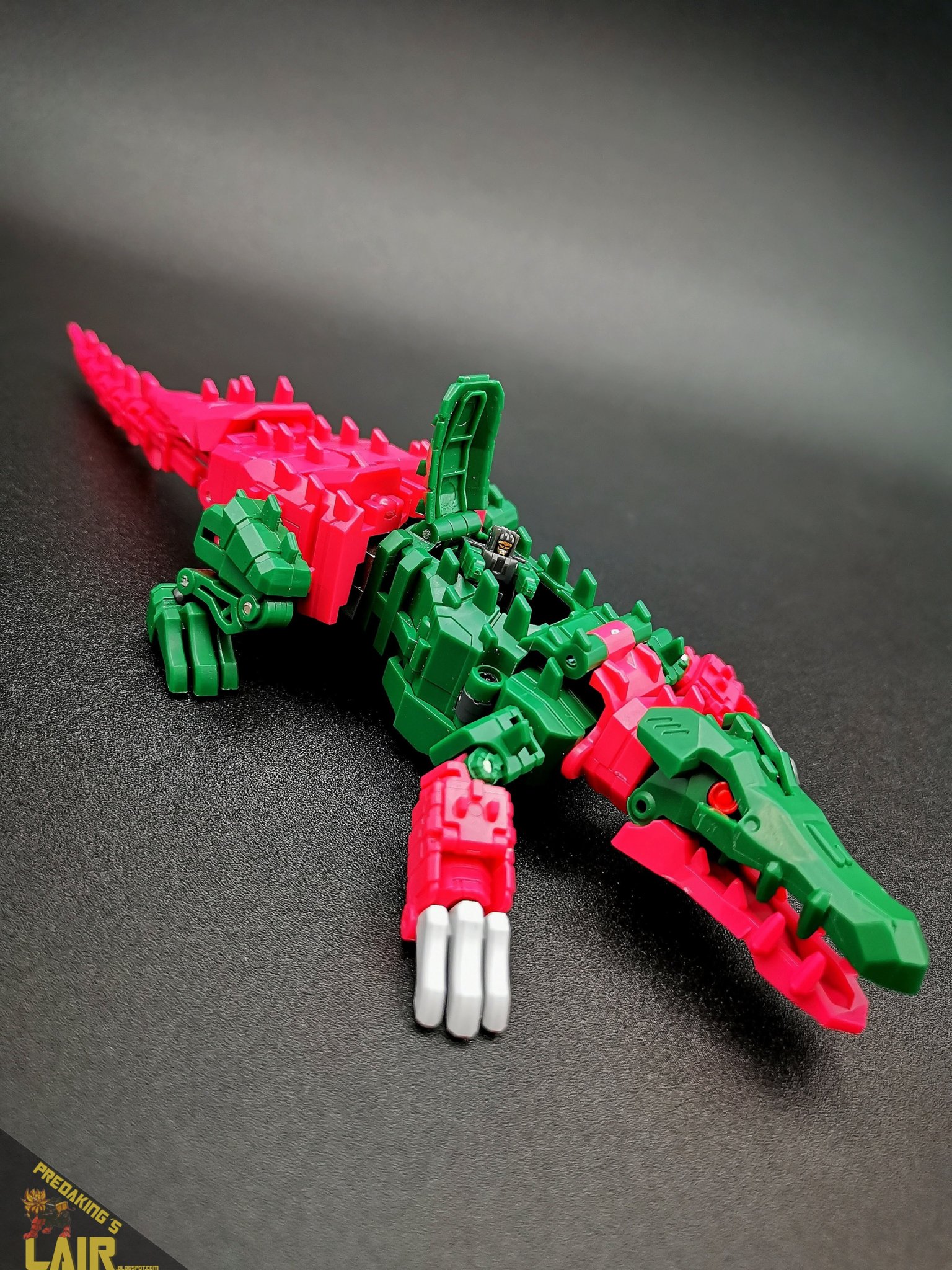 Detail Transformers Crocodile Nomer 52