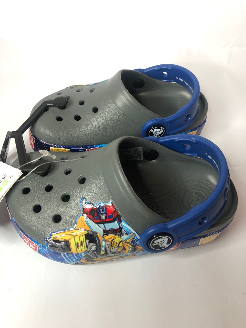 Detail Transformers Crocs Nomer 24