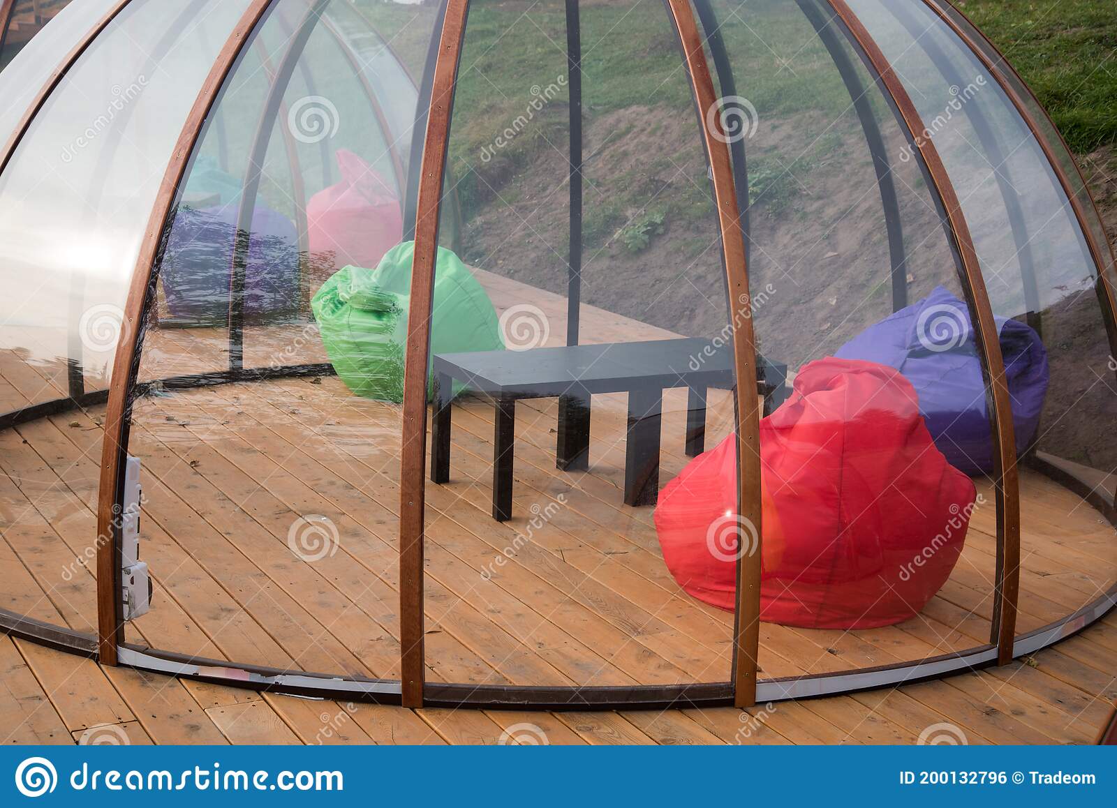 Detail Transparent Igloo Nomer 10