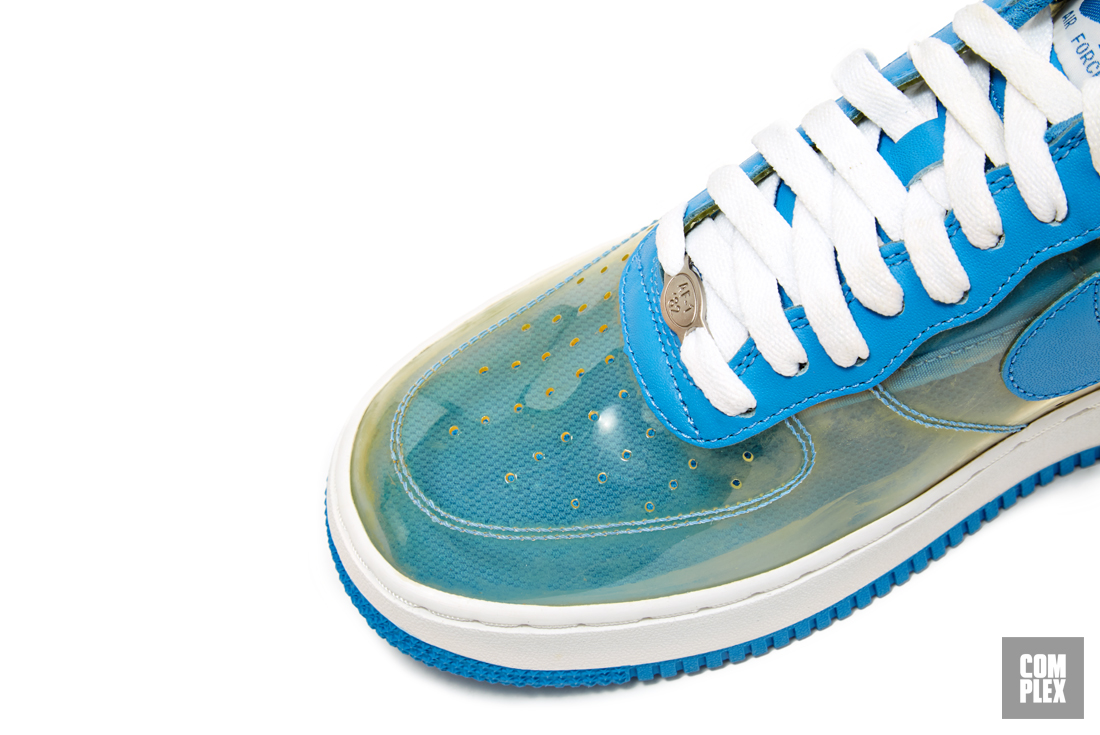 Detail Transparent Nike Nomer 10