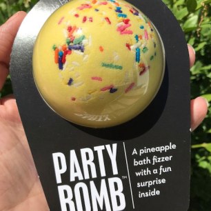 Detail Treasure Bomb Bath Bomb Nomer 44