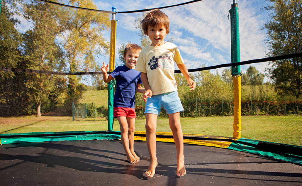 Detail Triangle Trampoline With Handle Nomer 33