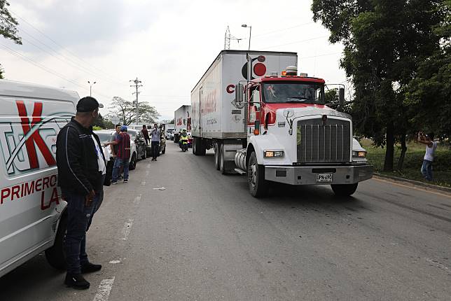 Detail Truk Amerika Di Indonesia Nomer 37