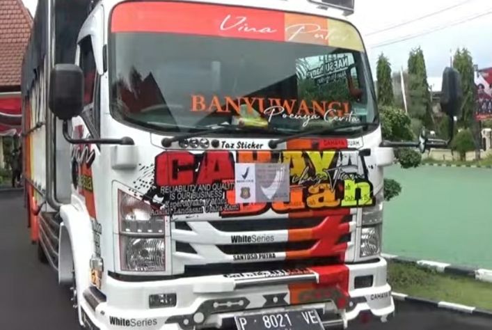 Detail Truk Modifikasi Banyuwangi Nomer 31