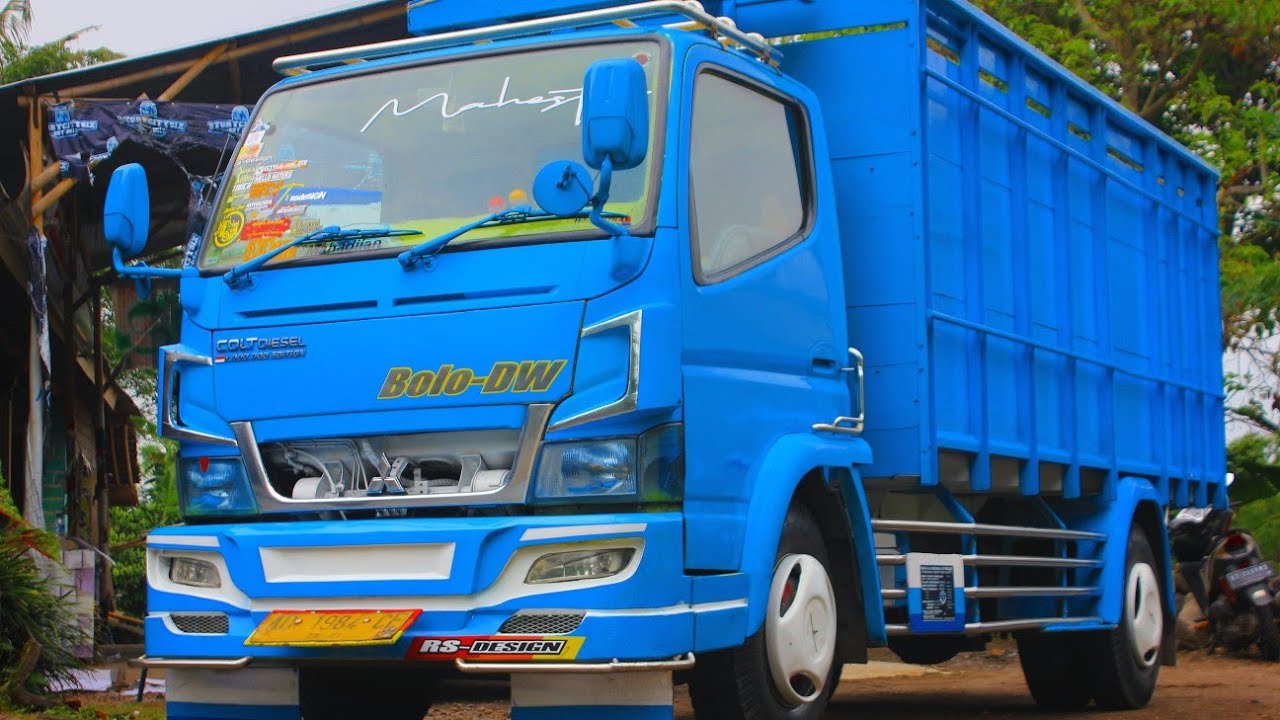 Detail Truk Warna Biru Nomer 3